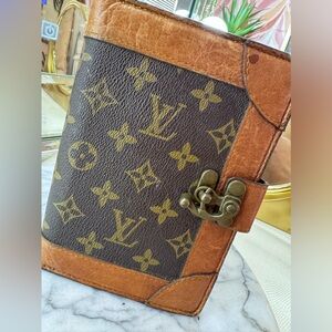 LV vintage CC holder